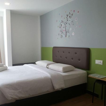 Hotel Viva Кланг Екстер'єр фото