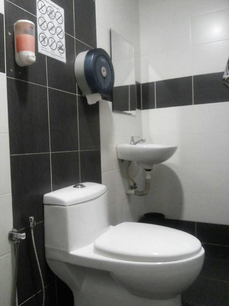 Hotel Viva Кланг Екстер'єр фото